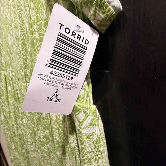 Torrid 2X NWT-Mini Flutter-Sleeve Skater Dress - Picture 2 of 3